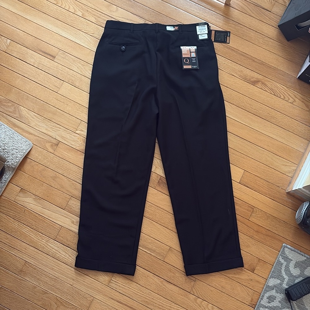 NWT Haggar Men’s 34Wx29L Pleated Dress Pants - Picture 3 of 6